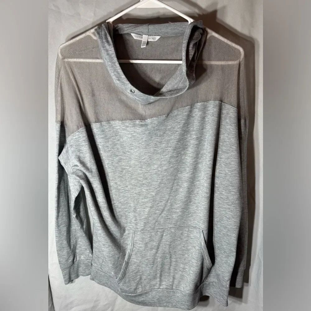Victoria Secret Women’s Hoodie Size Medium EPC